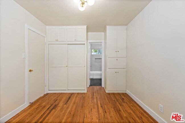 Building Photo - 1942 Chickasaw Ave