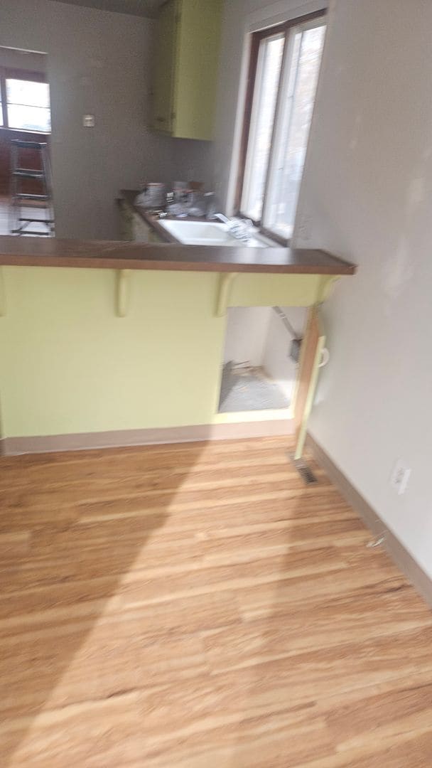 Building Photo - Cozy 2 Bedroom Home with Large Yard