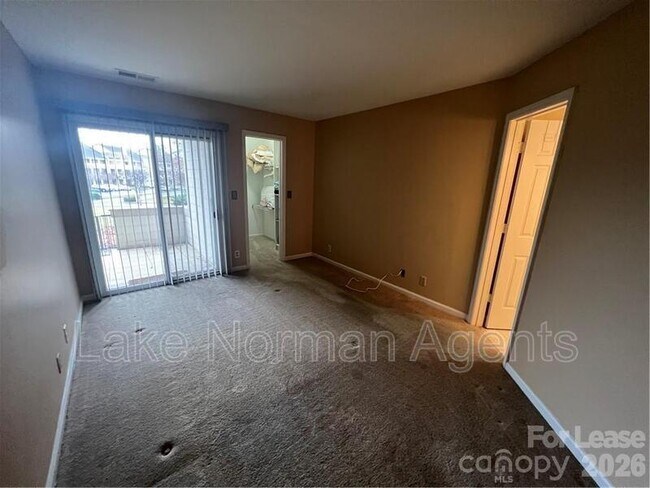 Building Photo - 18817 Nautical Dr