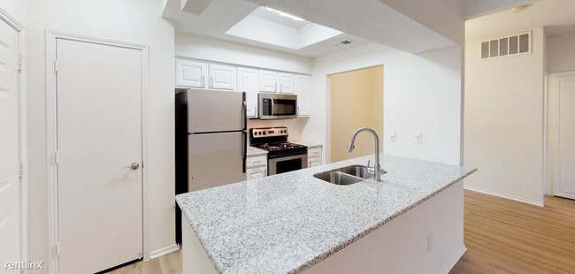 Building Photo - 2 br, 2 bath Condo - 601 N Park Blvd Flat ...