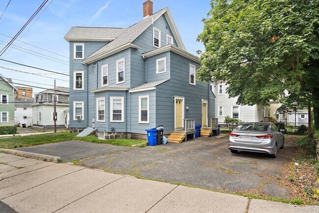 Building Photo - 135 Clifton St