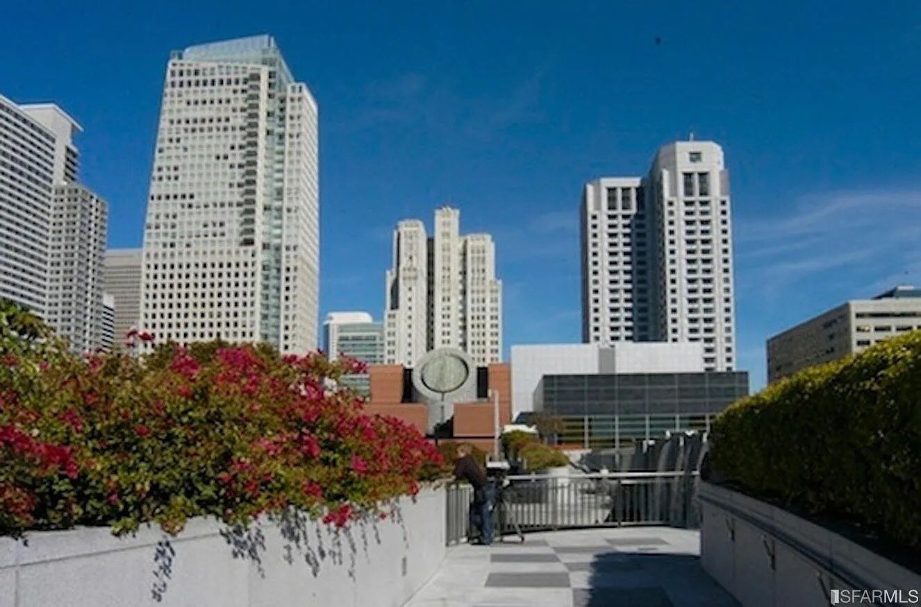 Building Photo - 855 Folsom St