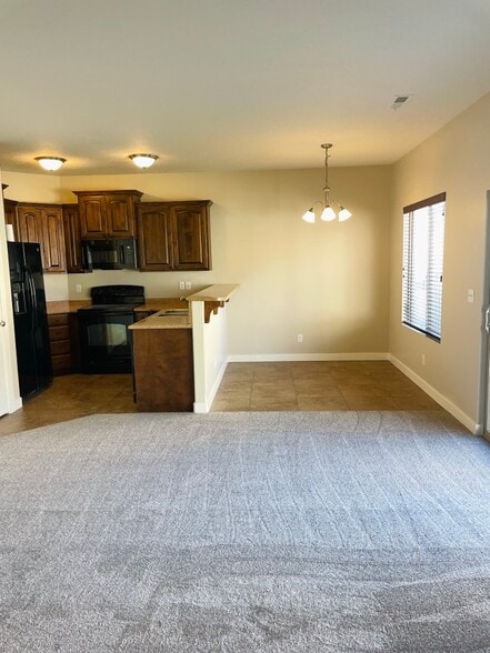 Building Photo - 2576 Cottonwood Dr
