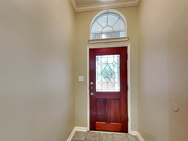 Building Photo - 6019 Skyhaven Ln