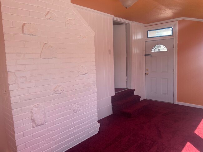Building Photo - 140 San Benito Ave