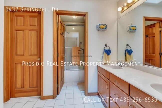 Building Photo - 1432 Spring Dell Dr