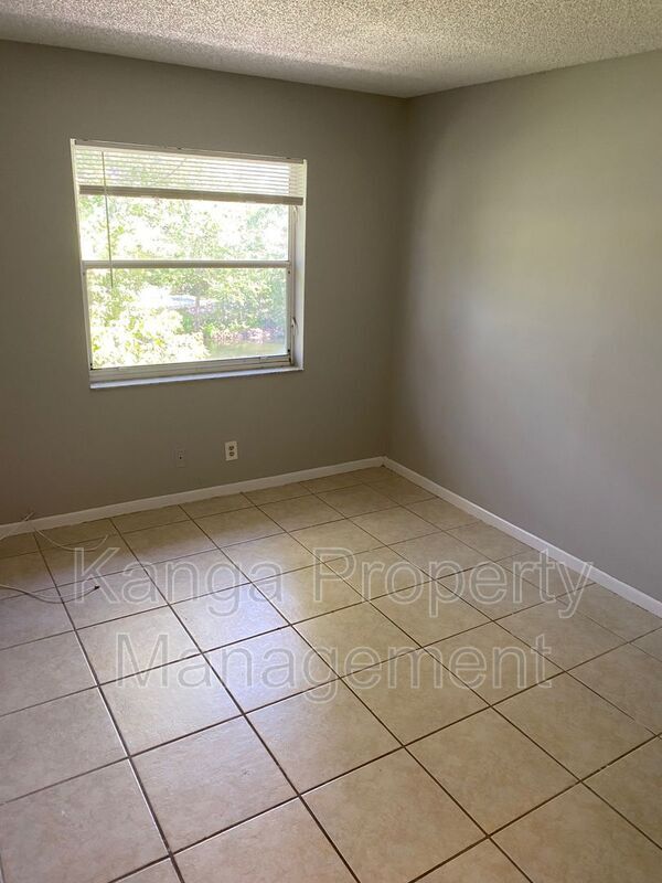 Building Photo - 11429 NW 35th St