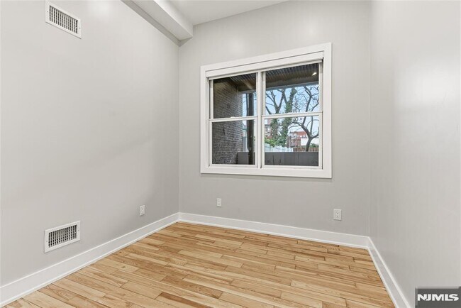 Building Photo - 12 Dempsey Ave
