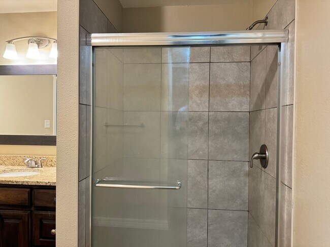 Building Photo - 15786 County Rd 472