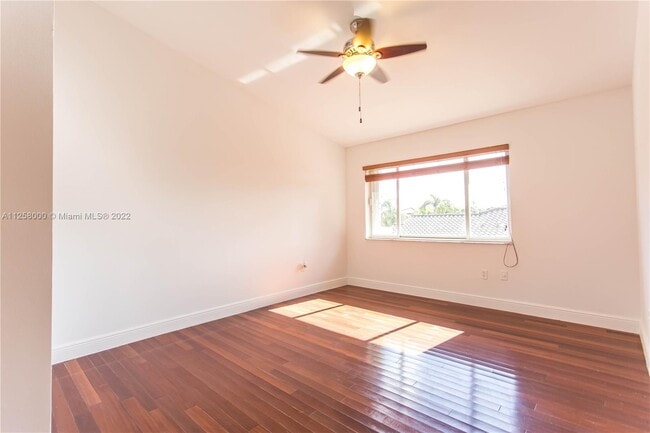 Building Photo - 7523 SW 109th Ave