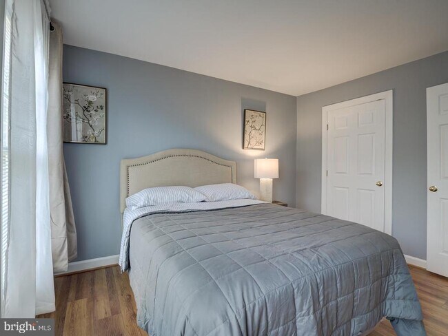 Building Photo - 8410 Chaucer House Ct