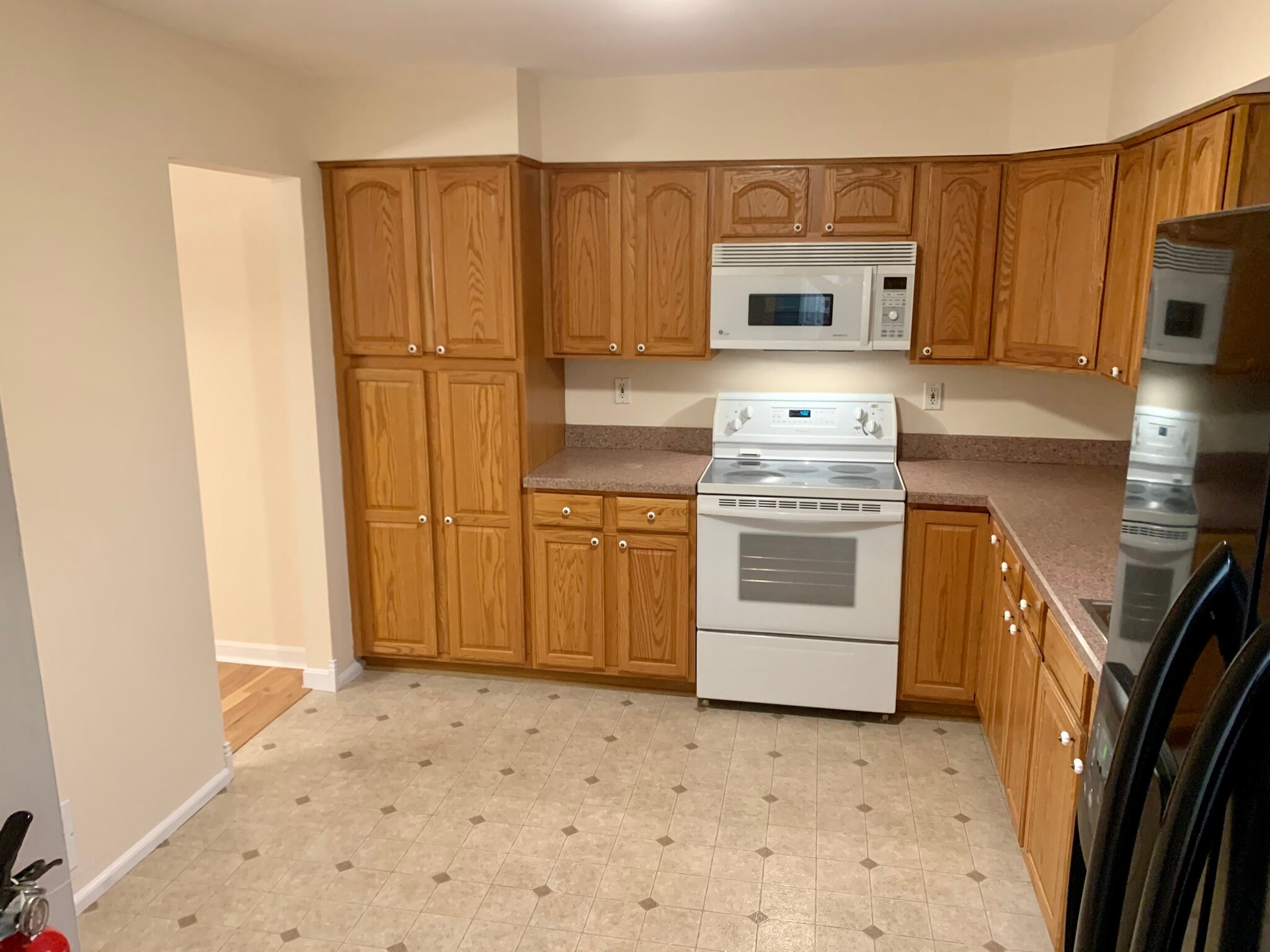 Eat in kitchen - 1702 Regents Ct