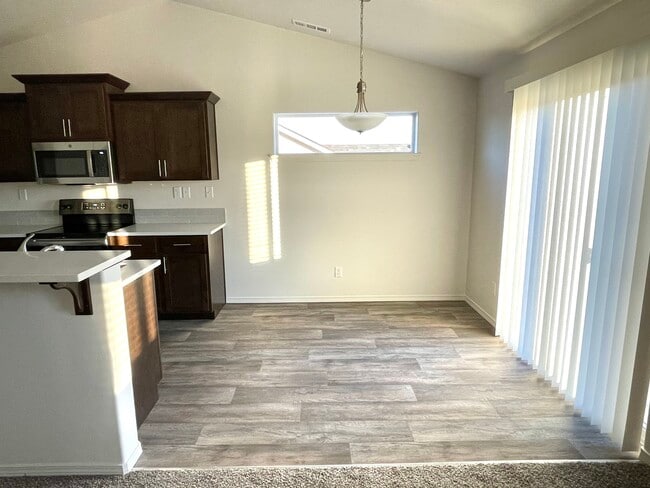 Dining Room - 4245 Cove West Dr