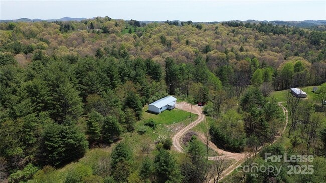 Building Photo - 355 Round Knob Church Rd
