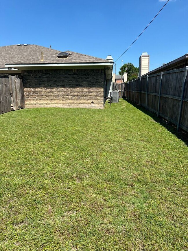 Building Photo - 11815 Garden Terrace Dr