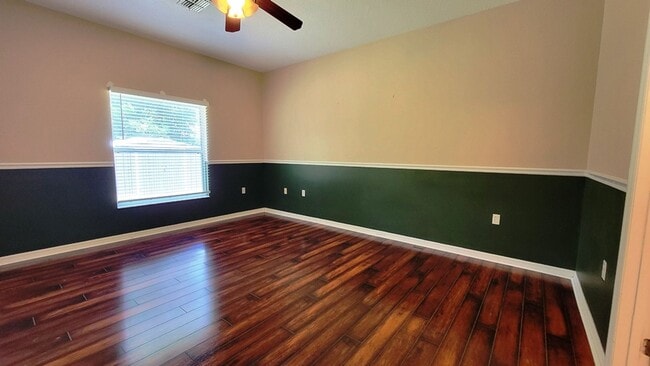 Building Photo - Large Citrus Springs 4/2/2