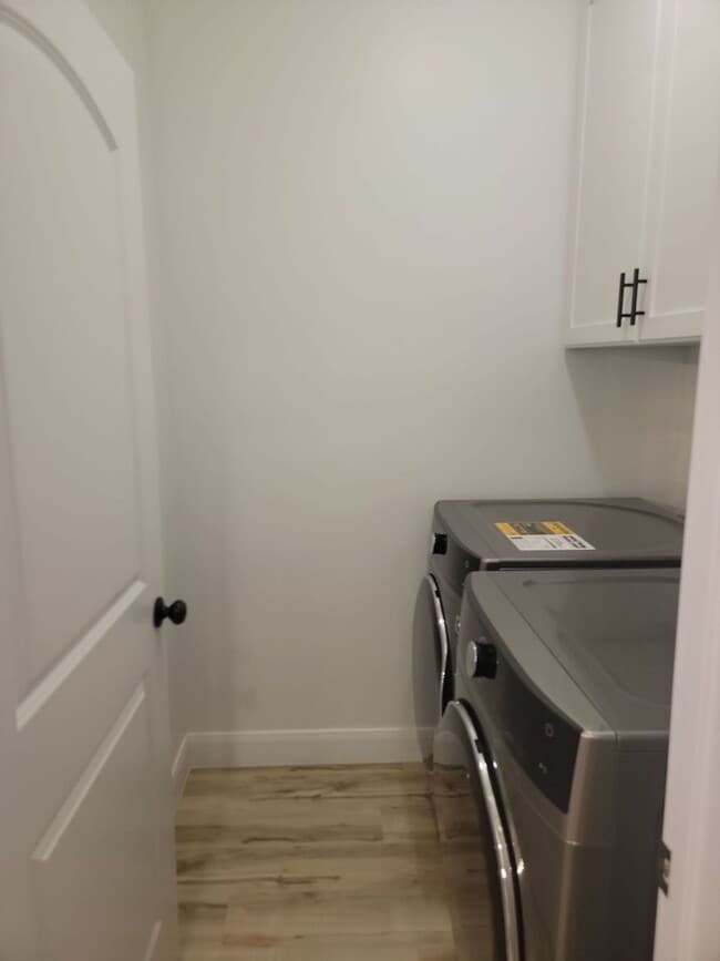 Building Photo - 4 Bedroom St. George Home with Bonus Room....