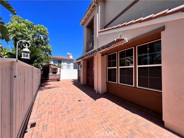 Building Photo - 28038 Via De Costa