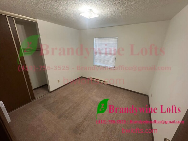 Building Photo - 587 Bailey Dr