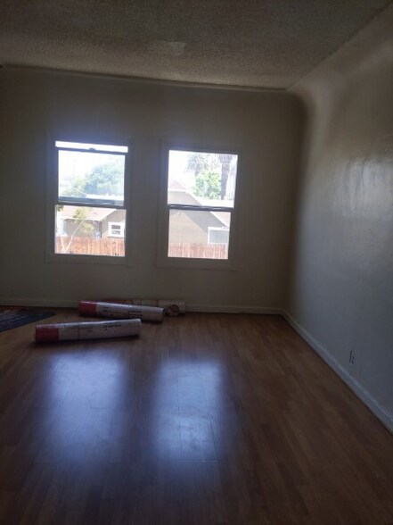 Living Room - 2102 W 48th St