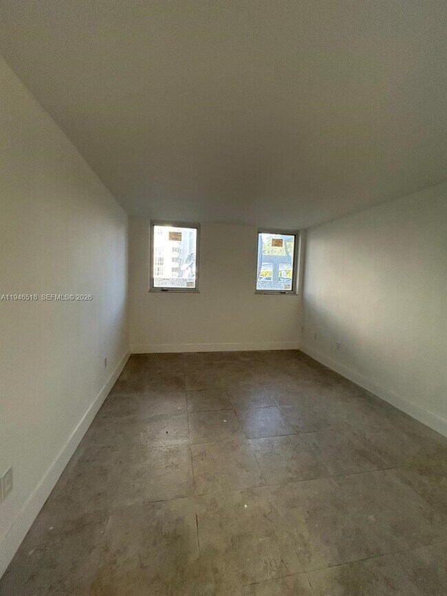 Building Photo - 1666 West Ave