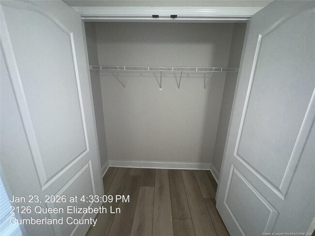 Building Photo - 2126 Queen Elizabeth Ln