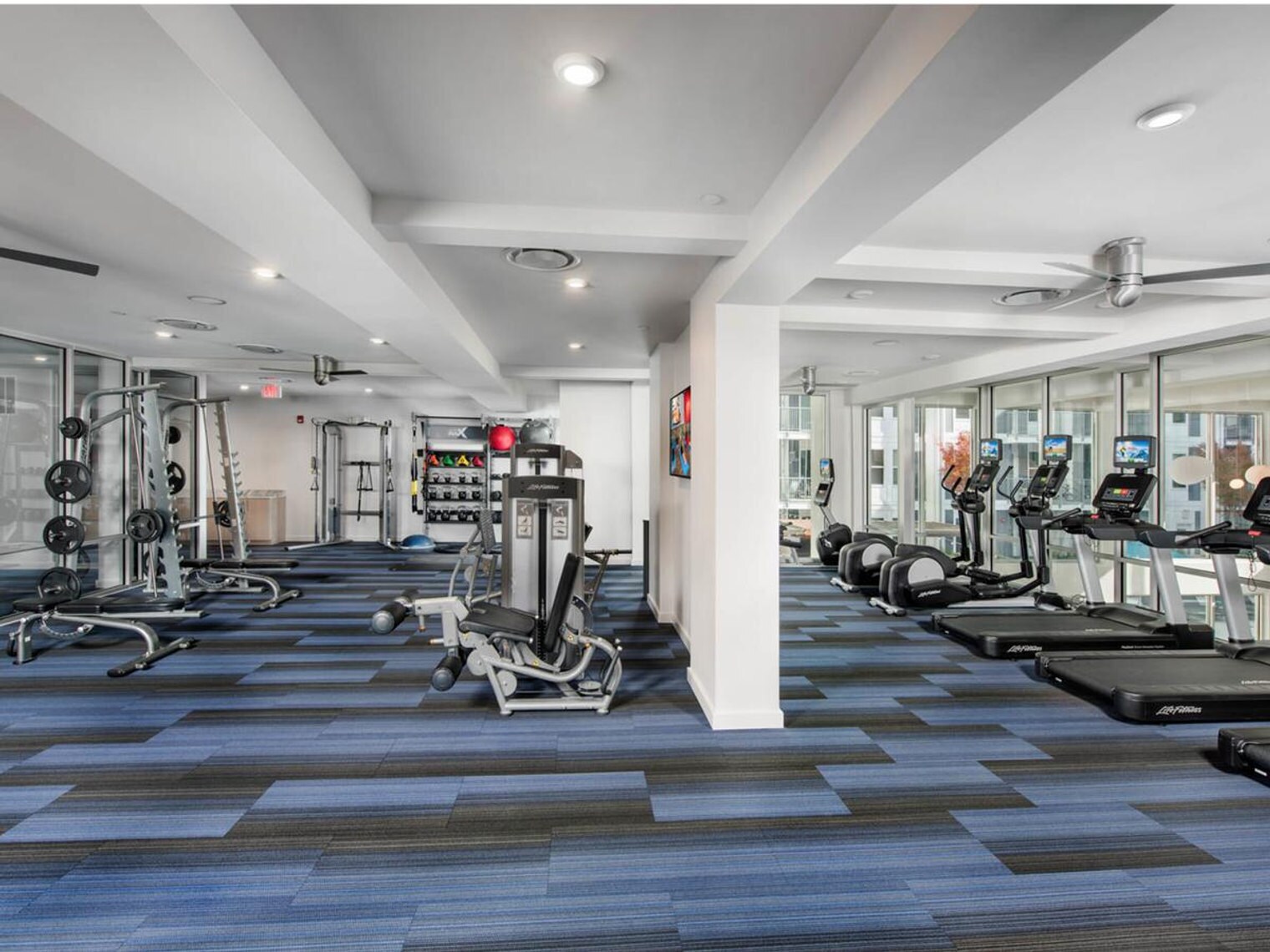 Building Photo - 1270 Spring St NW