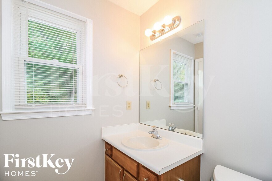 Building Photo - 5909 Running Ridge Rd