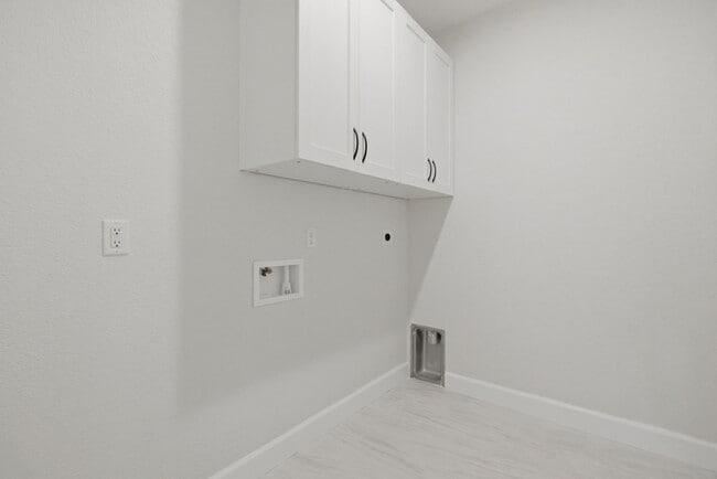Building Photo - 3418 Shadowcrest Ln