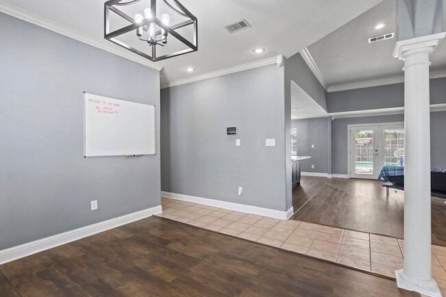 Building Photo - 685 Winchester Dr