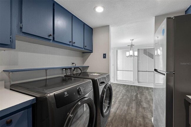 Building Photo - 60 Club House Dr