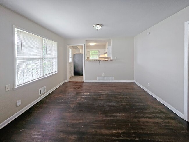 Building Photo - 4-Bedroom Ranch in the Heart of Atlanta – ...
