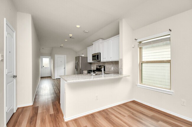 Building Photo - 25634 Royal Catchfly Rd