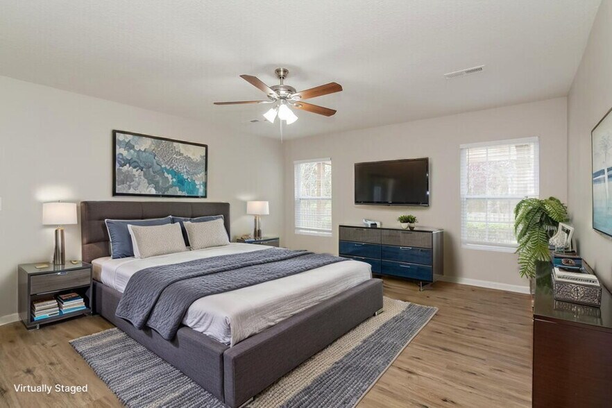 Building Photo - 11704 Village Pond Dr