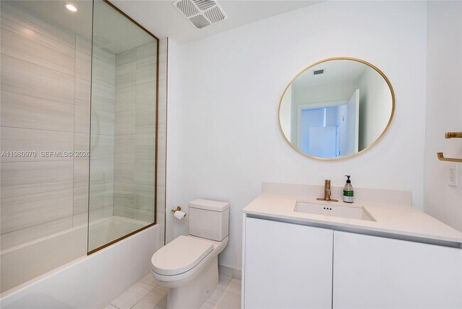 Building Photo - 2678 Tigertail Ave