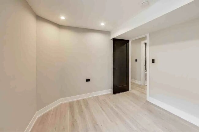 Building Photo - 1311 N Rockwell St