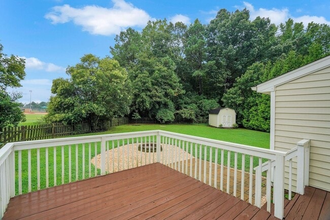 Building Photo - Charming 3BR House in Holly Springs