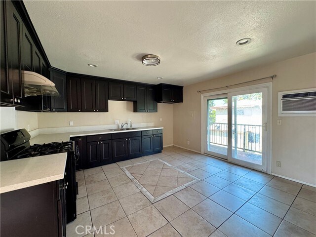 Building Photo - 8863 San Bernardino Rd