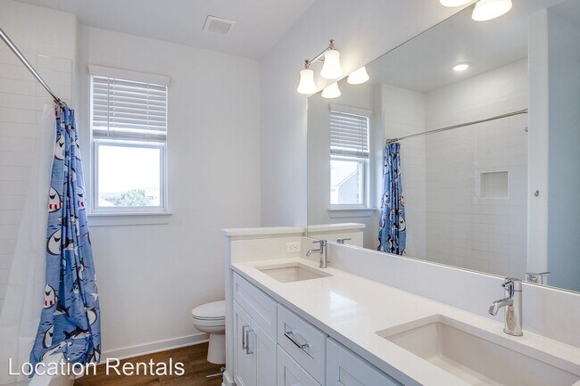 Building Photo - 3 br, 2.5 bath House - 11518 Savannah Avenue