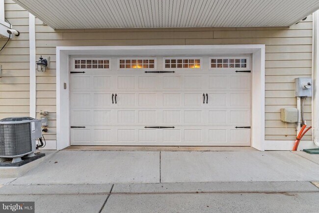 Building Photo - 13693 Neil Armstrong Ave