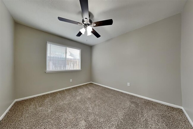 Building Photo - 2702 Fox View Cir