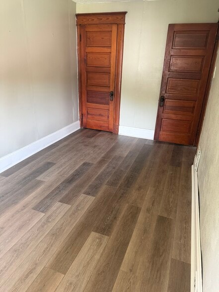 Second Bedroom - 925 Walnut St.
