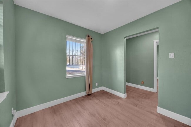 Building Photo - 1144 Northwestern Ave