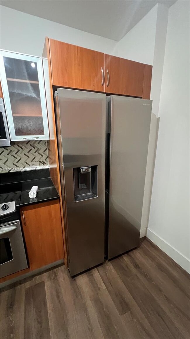 Building Photo - 2775 NE 187th St