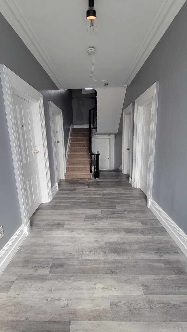 Building Photo - 1530 Pennington Rd