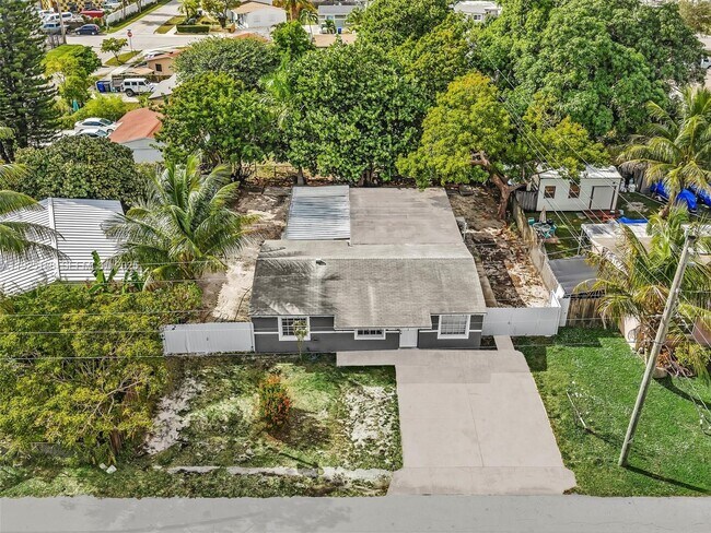 Building Photo - 1624 S 23rd Ave