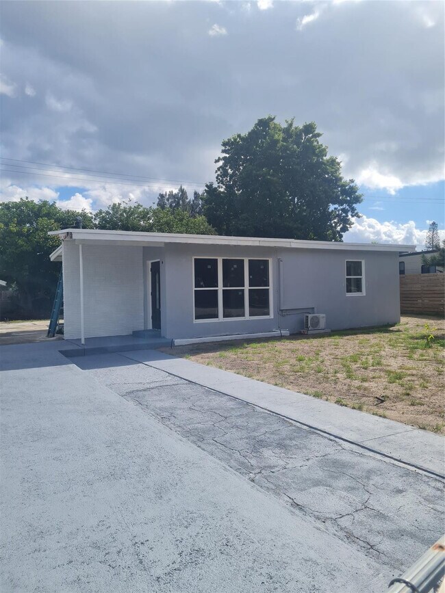 Building Photo - 4390 Ter