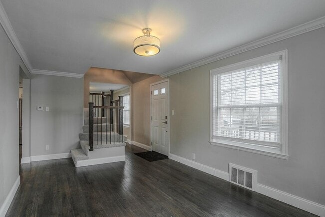 Building Photo - 7728 Walnut St