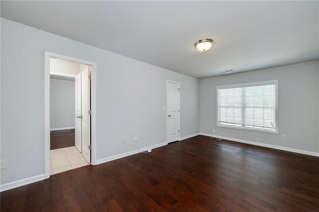 Building Photo - 7645 Settles Walk Ln