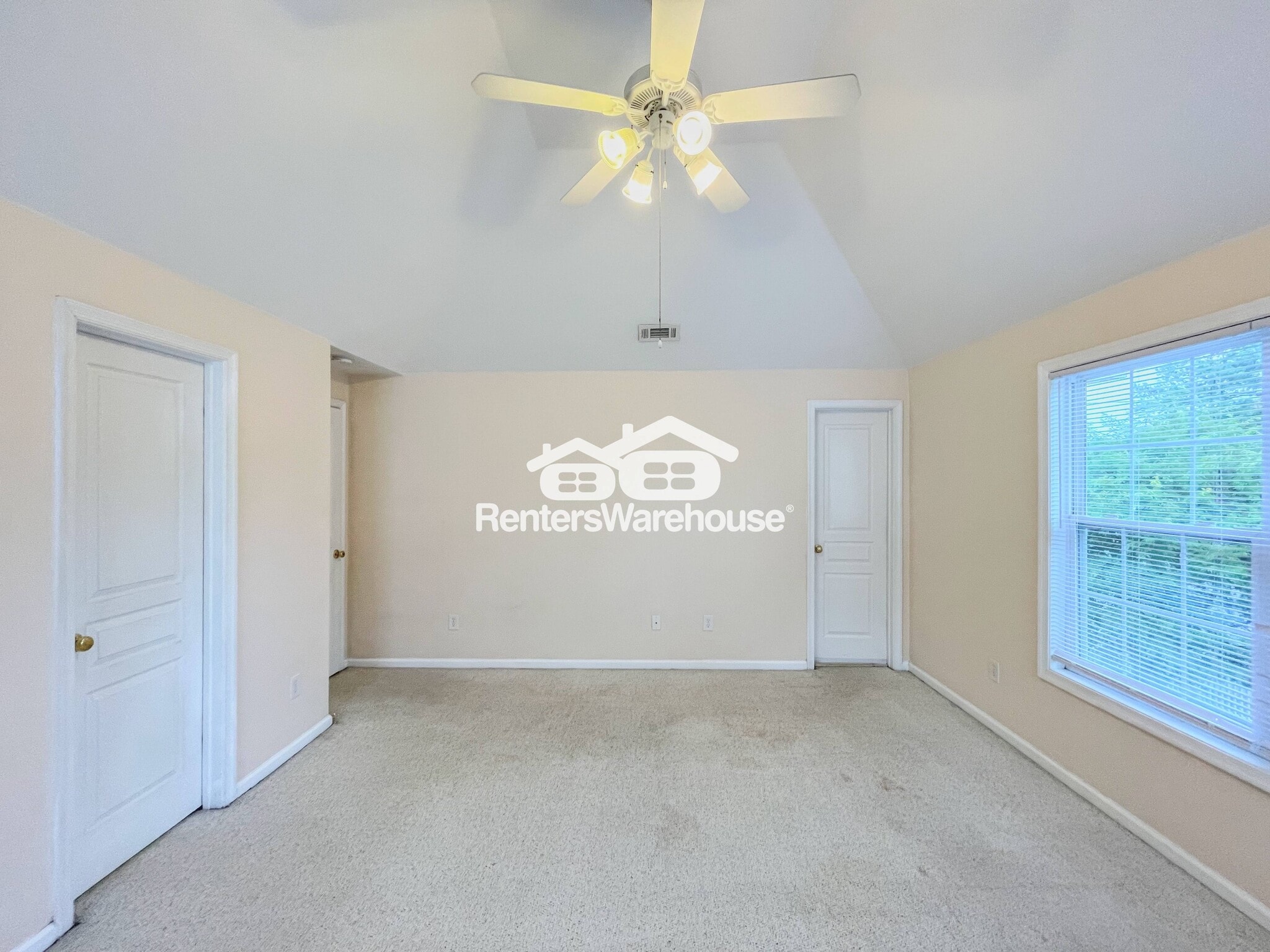 Building Photo - 4816 Kennebeck Ave